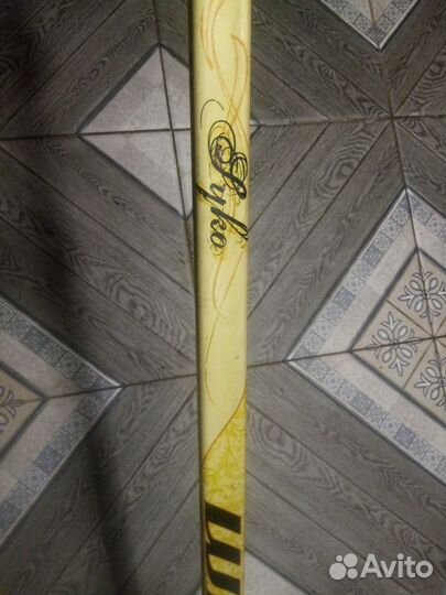 Клюшки хоккейные правый хват