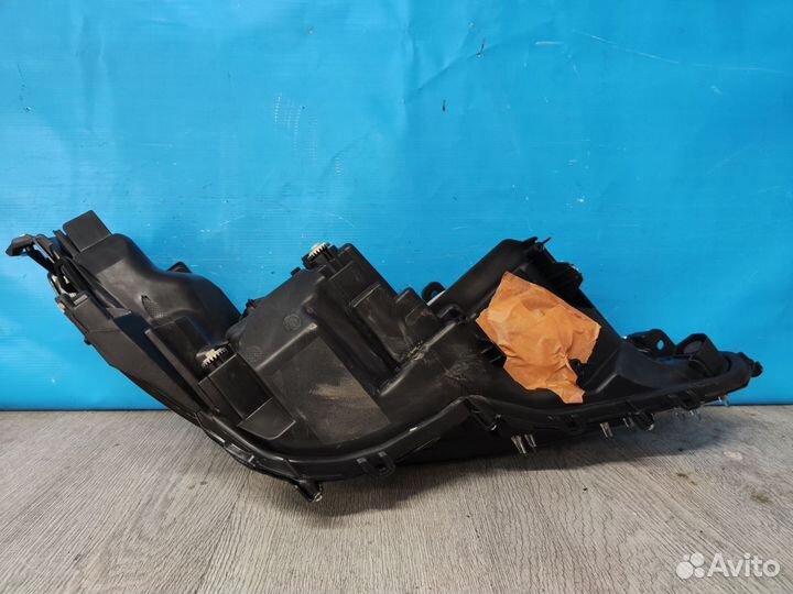 Фара левая Toyota Camry 8 хв70 2017
