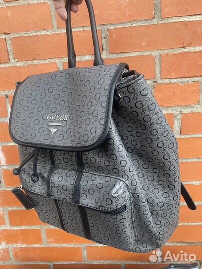 Рюкзак Guess