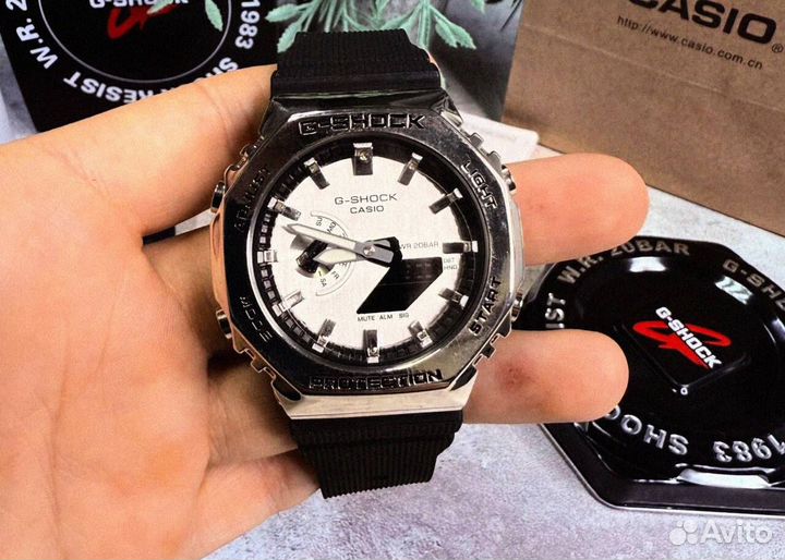 Часы Casio G-Shock GM-2100