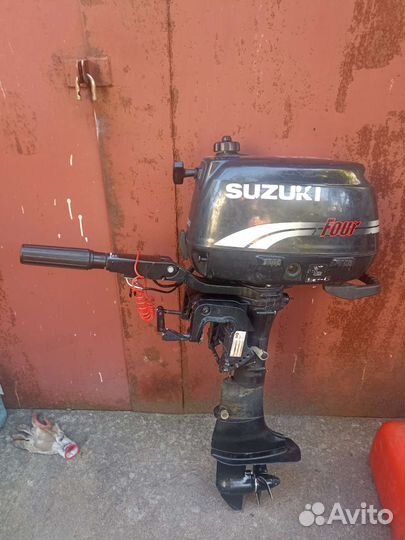 Лодочный мотор suzuki