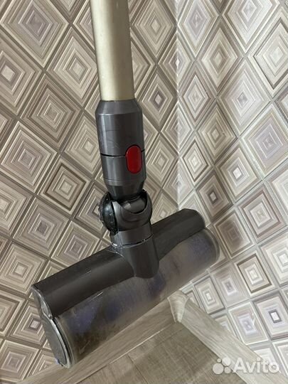 Пылесос dyson v8
