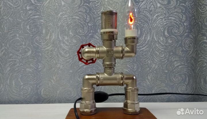 Светильник настольный 