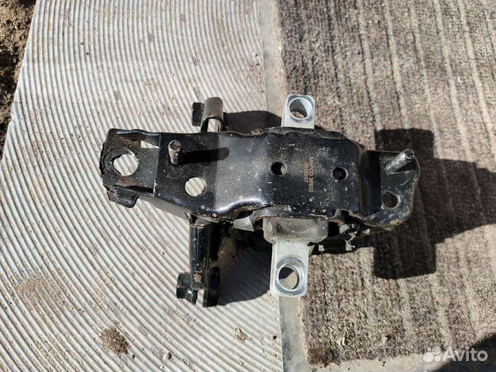 Опора двигателя skoda