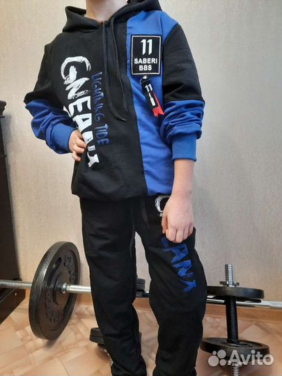 Спортивный костюм на мальчика