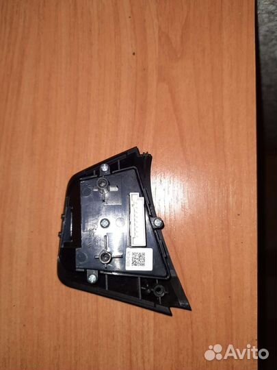 Рулевые кнопки