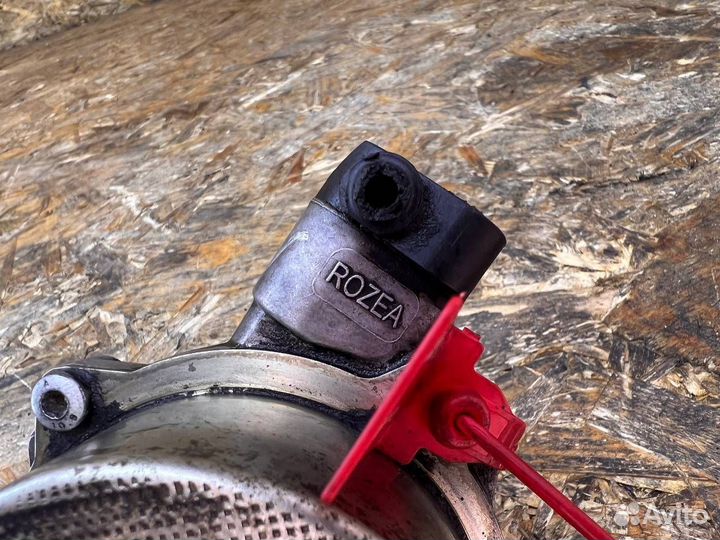 Вакуумный насос Jaguar XF X250 2011 LR010690