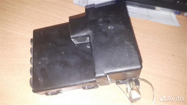 Блок предохранителей на аккумулятор Lifan X60 201