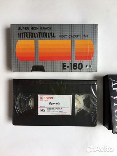 VHS видеокассеты запечатанные