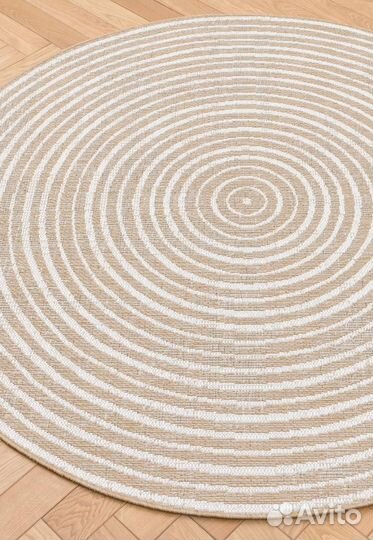 Ковер 120 на 120 новый