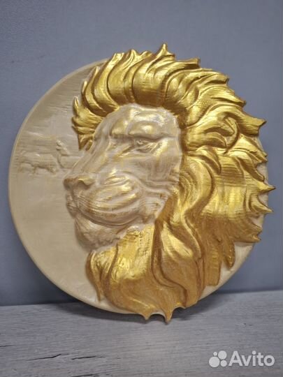 Барельеф Лев