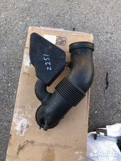 Трупка воздушного фильтра бмв х5 E53 BMW 5 E60