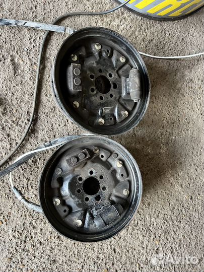 Комплект задних тормозов skoda fabia 2+ручник