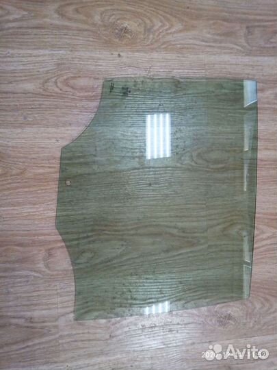 Стекло заднее правое VW Golf 6