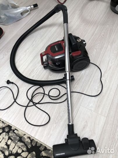 Пылесос на запчасти Redmond