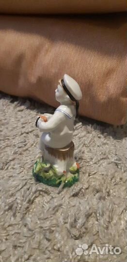 Фарфоровая статуэтка СССР лфз Матрос Смелый