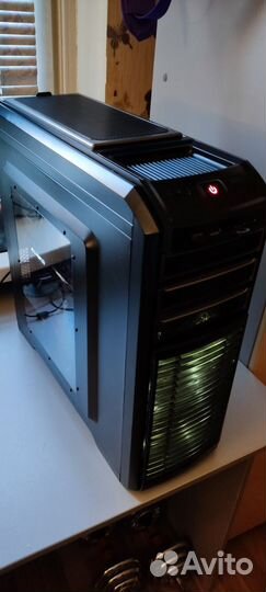 Мощный игровой копьютер, готовый к использованию