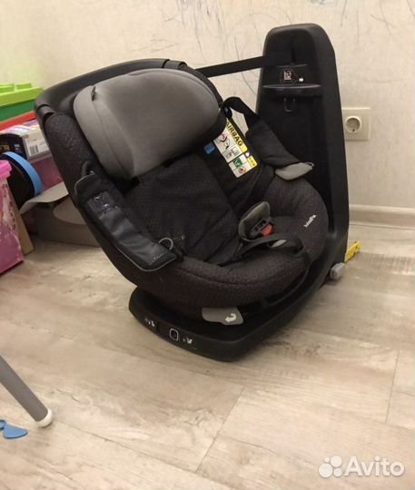 Автокресло maxi cosi axissfix