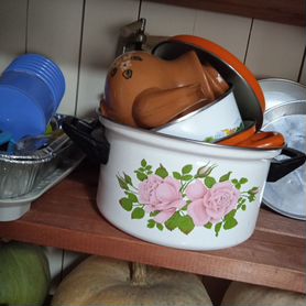 Посуда и кухонный инвентарь