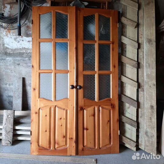 Дверь деревянная со стеклом бу