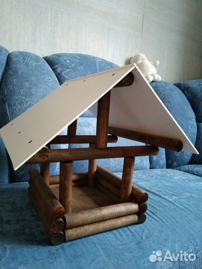 Кормушка для птиц