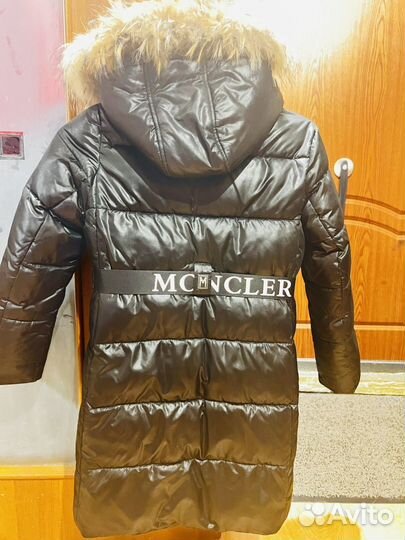 Пуховик moncler рост 134 для девочки