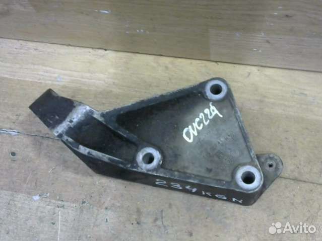 Кронштейн полуоси Opel Vectra C 24426947