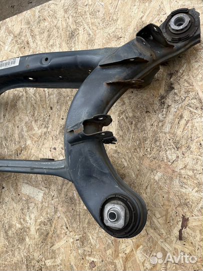 Подрамник задний Mercedes-Benz C-класс