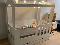 Детская кровать с бо�ртиком и ящиками