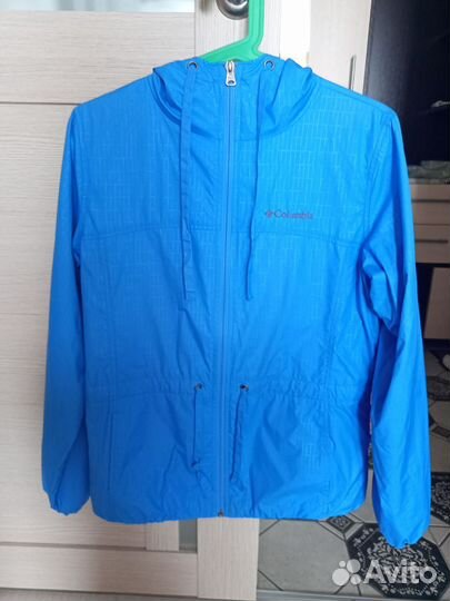 Ветровка спортивная женская