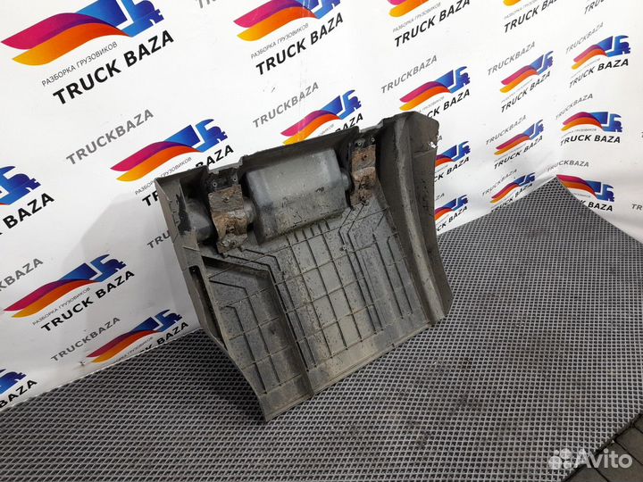 Крыло заднее задняя часть правое