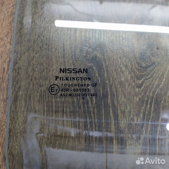 Стекло двери заднее правое Nissan Note хэтчбек