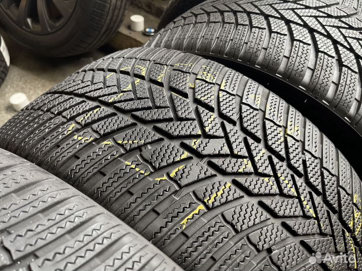 Bridgestone Blizzak LM005 RFT 265/40 R21 105H