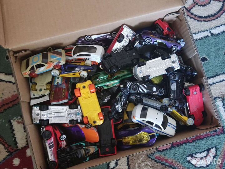 Машинки hot wheels