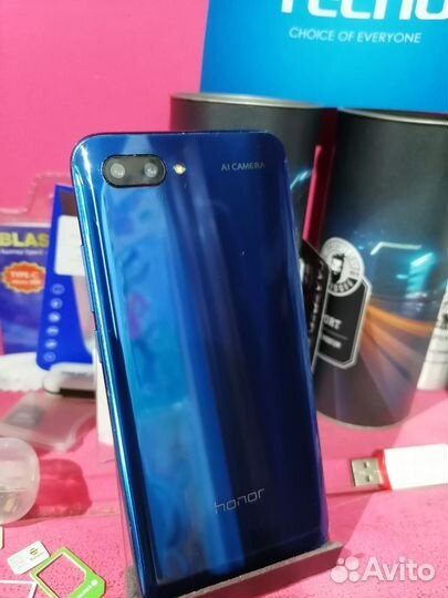 Телефон Honor 10