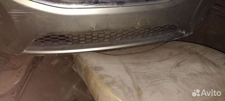 Решетка радиатора volvo s60