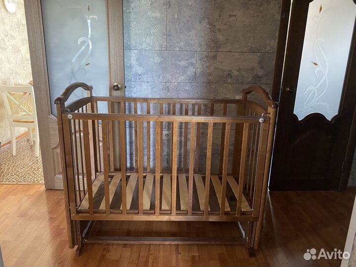 Детские кроватки с маятником бу
