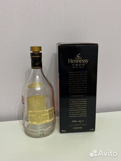 Бутылка и коробка из-под Hennessy vsop 0,7 литр