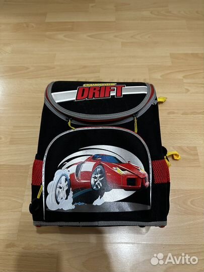 Школьный рюкзак