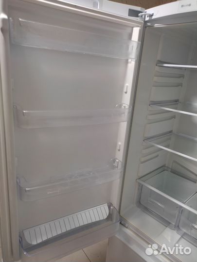 Холодильник Гарантия 30 дней. Индезит