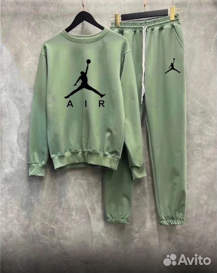 Спортивные костюмы мужские и женские парные