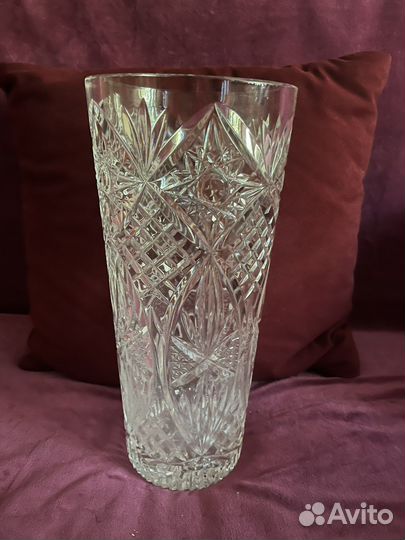 Большая хрустальная ваза для цветов