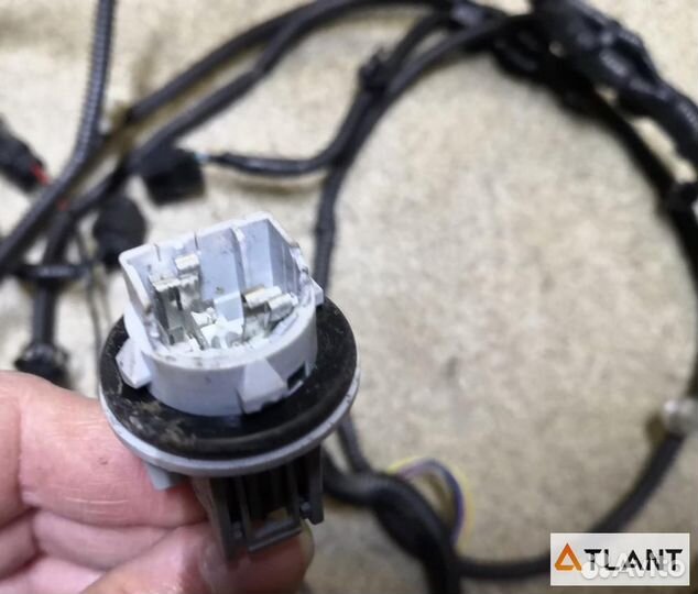 Коса под капот передний левый honda freed+