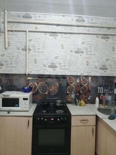 2-к. квартира, 43 м², 1/3 эт.