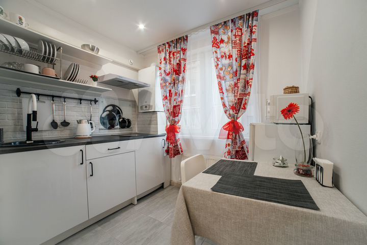 1-к. квартира, 30 м², 1/4 эт.