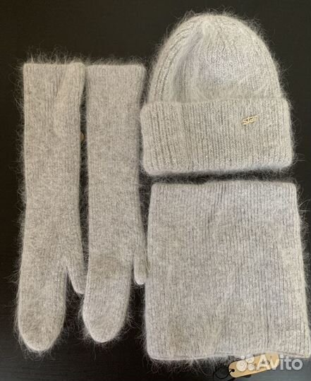 Комплект шапка шарф и варежки