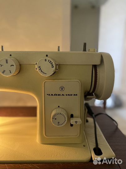 Швейная машина Чайка 142
