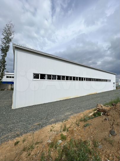 Здание свободного назначения, 1100 м²