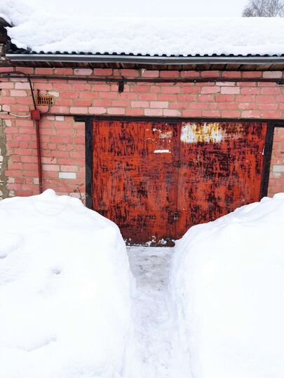 Гараж, > 30 м²