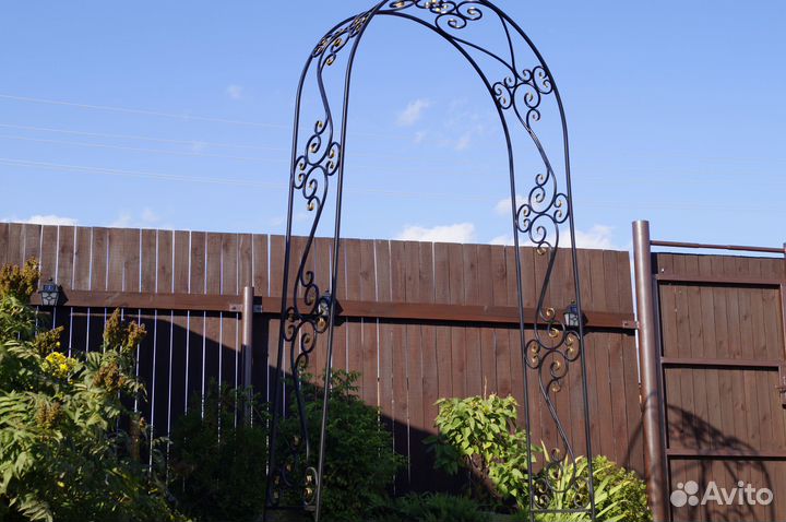 Арка металлическая кованая для вьющихся растений